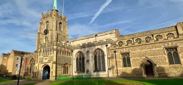 An image of Chelmsford Cathedral on a sunny day